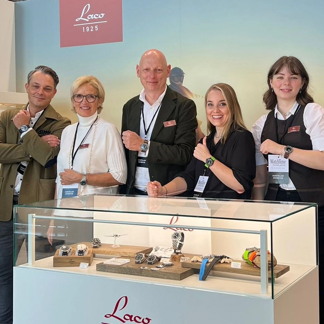 Geschäftsführer Uwe Rücker (Mitte) mit einem Teil seines Laco-Teams 