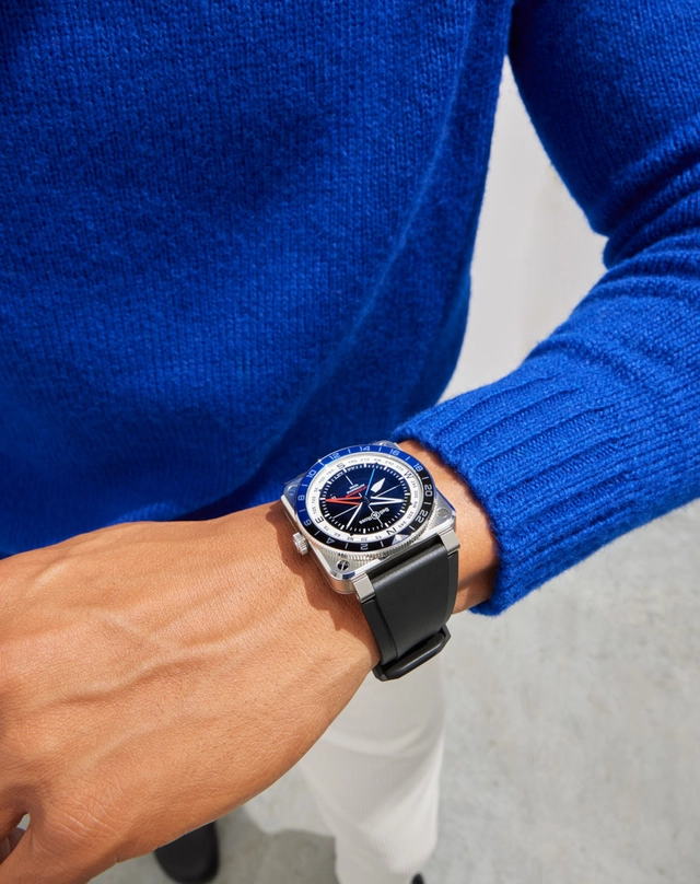 Bell & Ross: BR-03 GMT Compass Wristshot