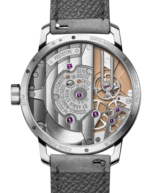 Armin Strom – Gravity Equal Force Ultimate Sapphire Salmon, komplizierte Luxusuhr mit lachsfarbener Farbgebung und Lederband