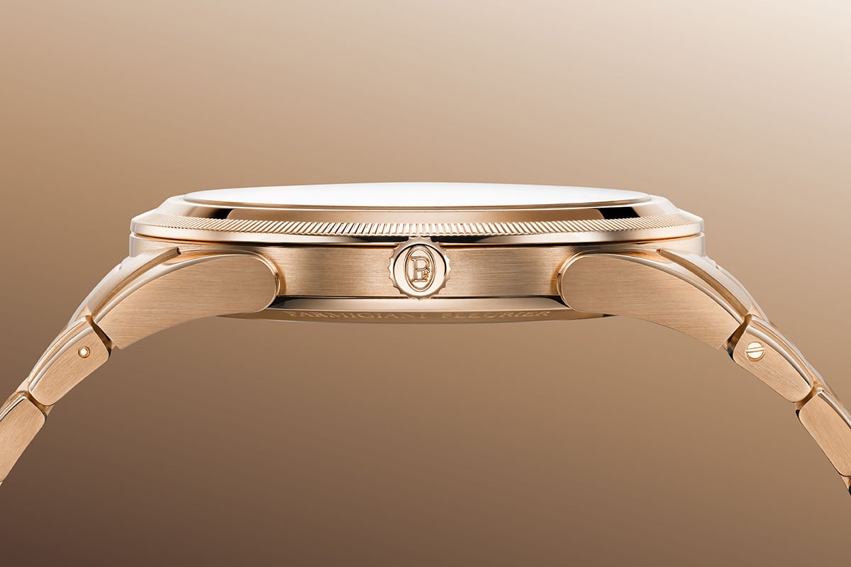 Parmigiani Fleurier Tonda PF Skelett Roségold Milano Blue: Profilansicht Uhr