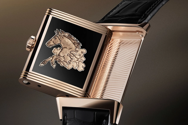 Jaeger-LeCoultre Reverso Tribute Enamel Horse geöffnet