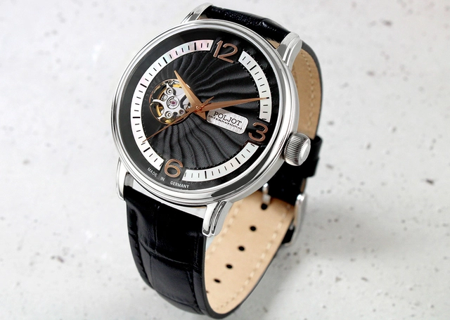 Poljot: Jaros Open, Edelstahl und schwarzes Zifferblatt