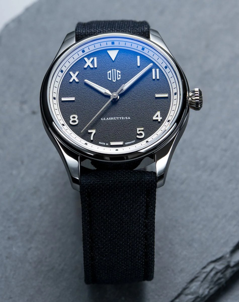 DUG – Purist Typ 2 California Dial, elegante Edelstahluhr aus Glashütte mit Automatikwerk und Lederband