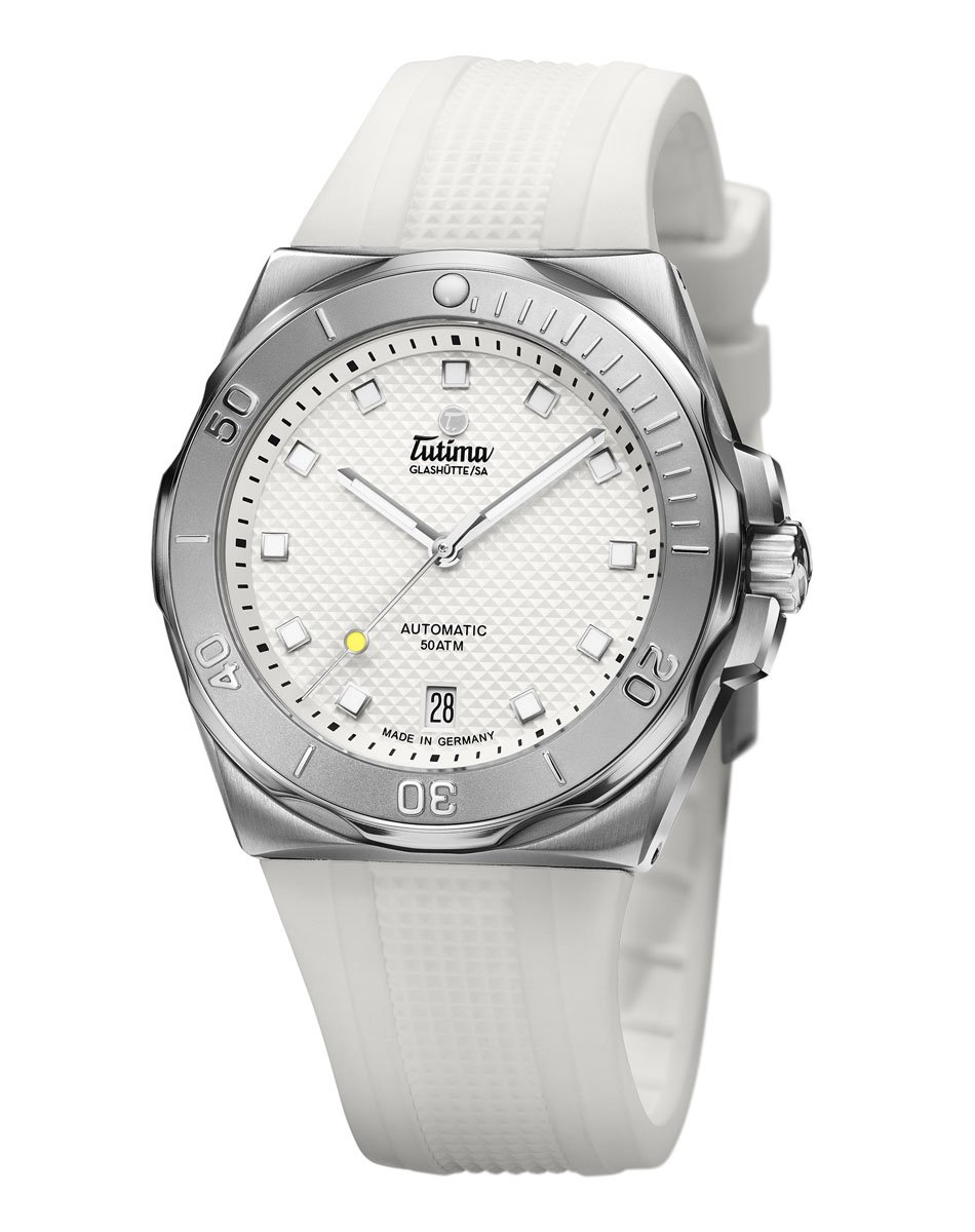 Tutima_M2-Seven-Seas-S-Tennis-Edition-Halbseite