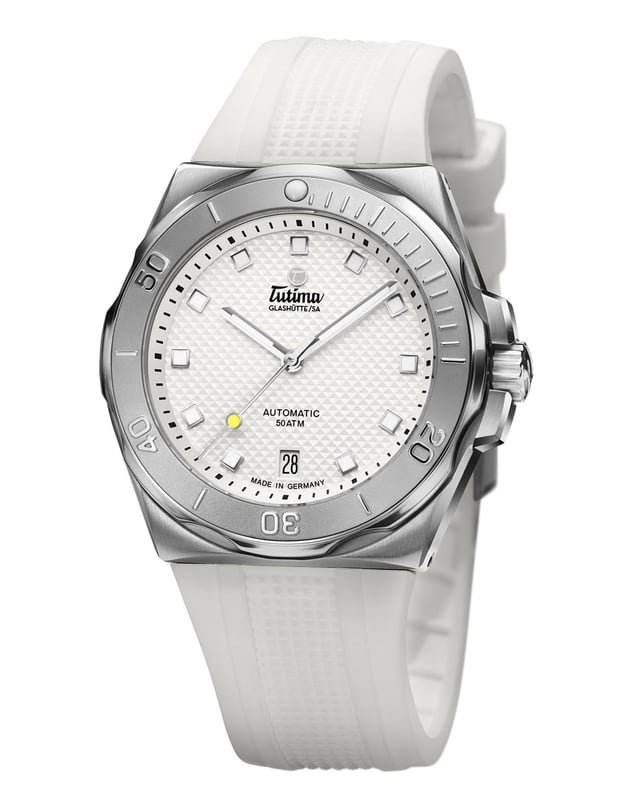 Tutima_M2-Seven-Seas-S-Tennis-Edition-Halbseite
