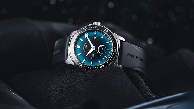 Mühle-Glashütte Sportivo Power Dive, Edelstahluhr liegend