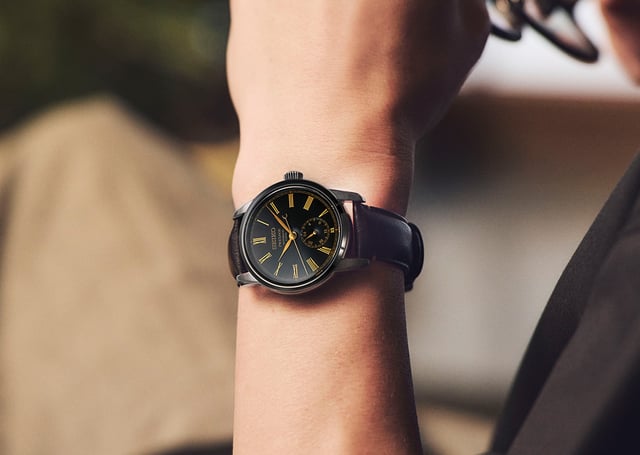 Seiko Presage Classic Series „Craftsmanship“ Urushi SPB499 am Handgelenk