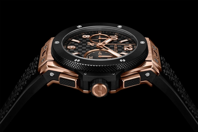 Hublot: Big Bang Original Unico King Gold Ceramic liegend