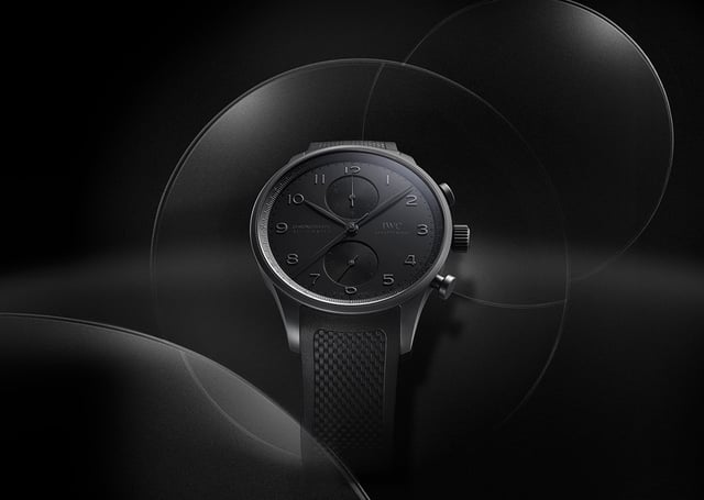 IWC Portugieser Chronograph Ceratanium, Ref. IW371631, schwarze Uhr, schwarzer Hintergrund