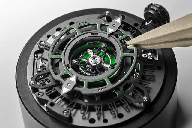 Bulgari: Octo Roma Papillon Montage