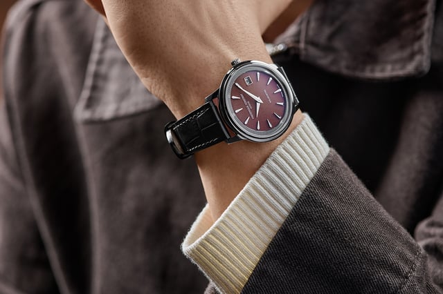  Frederique Constant Moneta Solarmetre, Referenz FC-120BRG3S6_3962, Uhr am Handgelenk