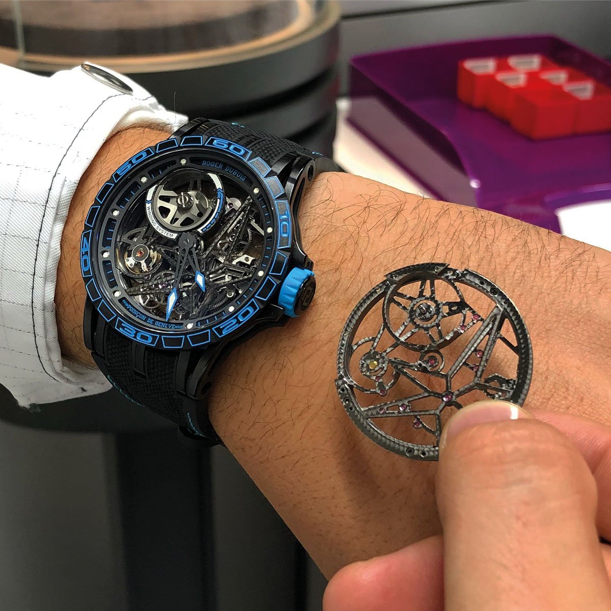 WatchTime-Uhrenreise Genf 2022: in der Manufaktur von Roger Dubuis