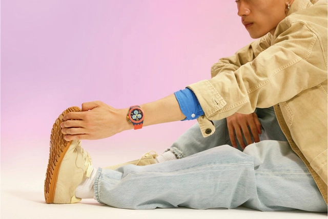 Swatch Essentials Chronograph Camo Flash