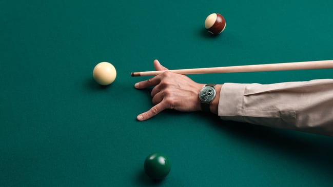 Ressence: Type 11 Pine mit Billardtisch