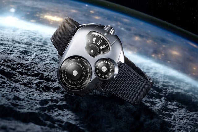 SpaceOne – WorldTimer Titanium, futuristische Weltzeituhr aus Titan