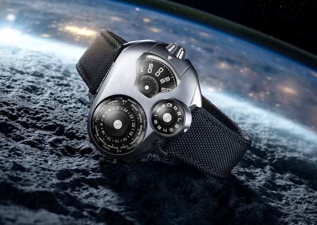 SpaceOne – WorldTimer Titanium, futuristische Weltzeituhr aus Titan