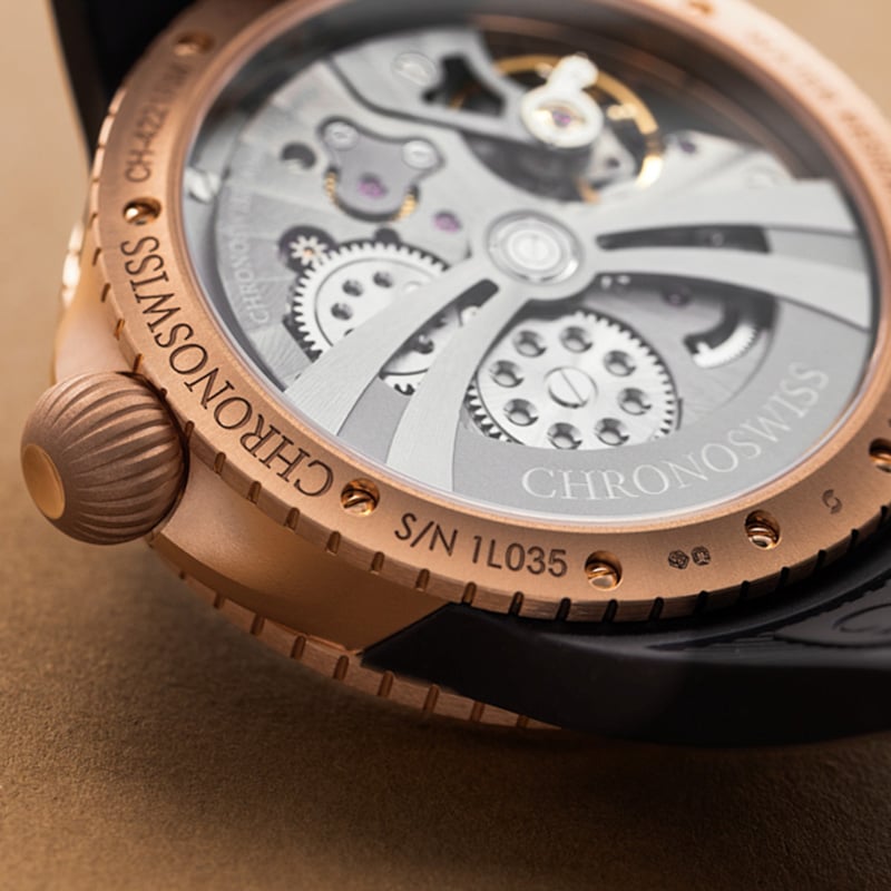 Chronoswiss Pulse GMT Frosted Guilloche Gold: Boden und Werkansicht