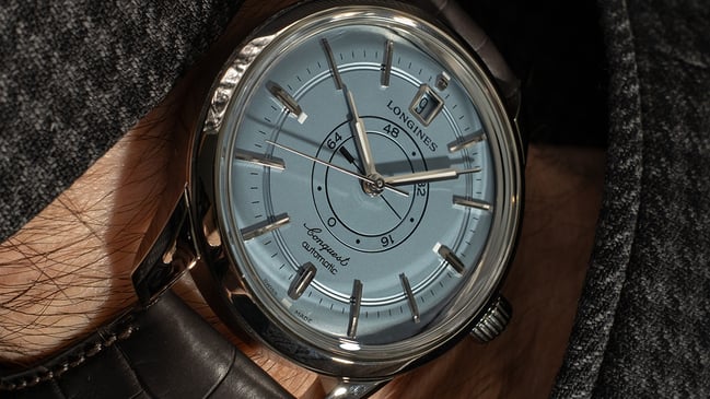 Longines Conquest Heritage Central Power Reserve 2026: Wristshot am Handgelenk