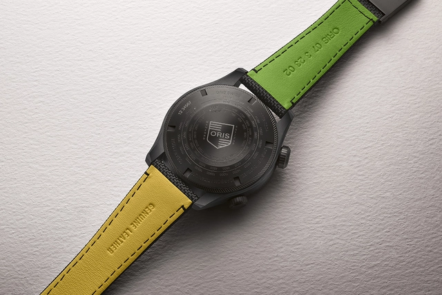 Oris x Bamford ProPilot Altimeter "Mission Control", Gehäuseboden