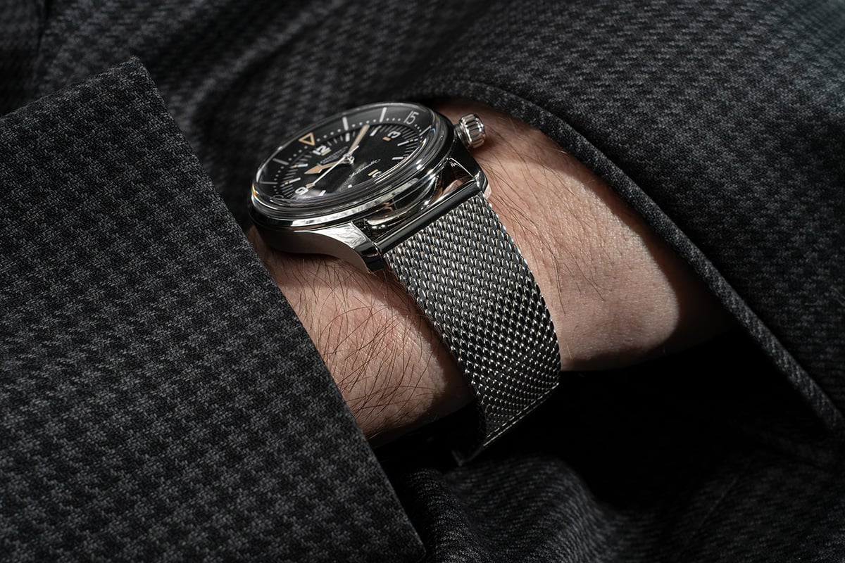 Longines Legend Diver 59, L3.795.4.59.9, Uhr am Handgelenk