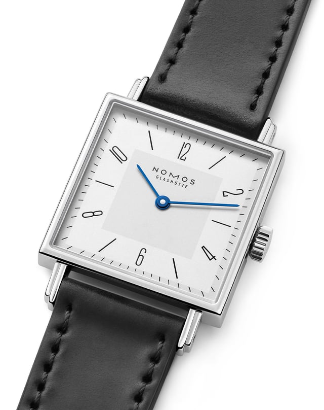 Nomos – Tetra 27, elegante quadratische Uhr mit Handaufzugskaliber