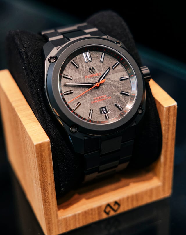 Formex: Essence Ceramica Dark Matter Redshift auf der WatchTime Düsseldorf 2026