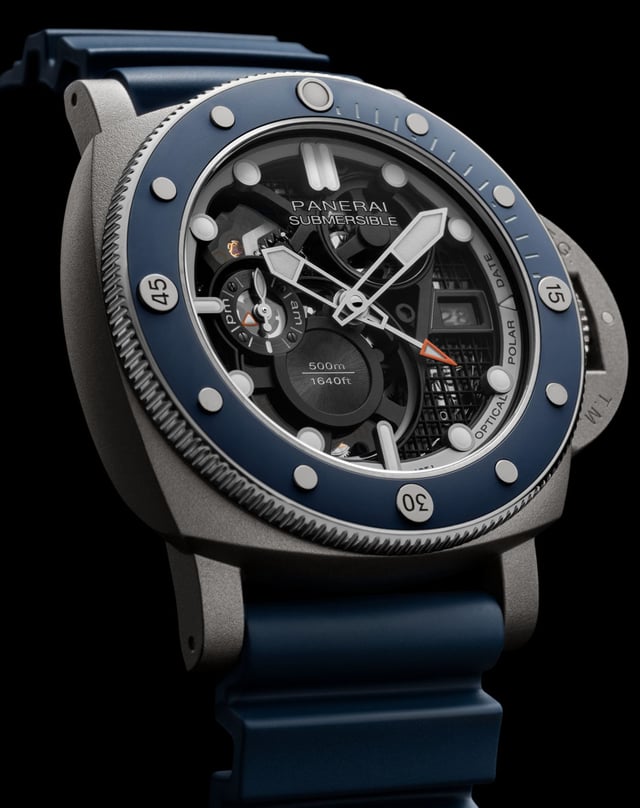 Panerai-Submersible-GMT-PAM01495-Halbseite.jpg