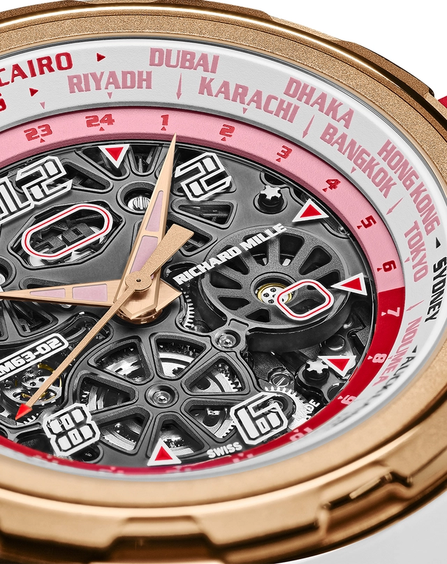 Richard Mille – RM 63-02 Automatic Worldtimer, Automatikuhr aus Gold mit skelettiertem Zifferblatt und Kautschukband
