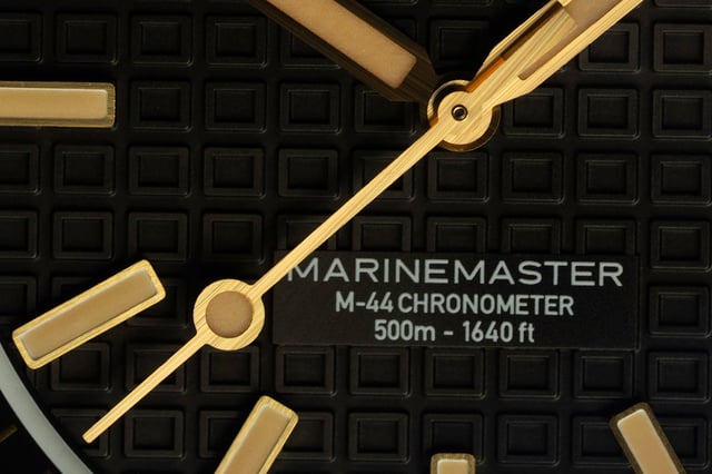 Fortis: Marinemaster M-44 Black Resin Zeiger