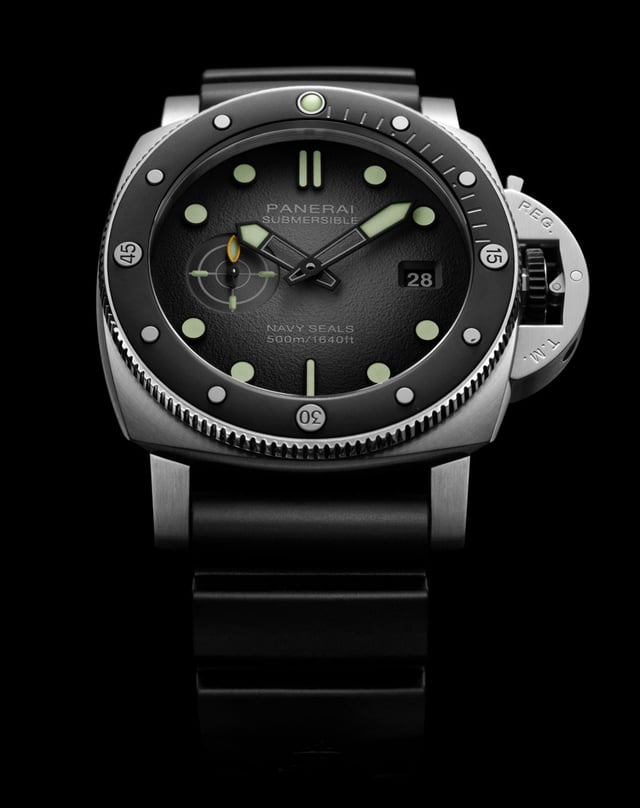 Panerai: Submersible Navy Seals PAM01738 mit Kautschukband