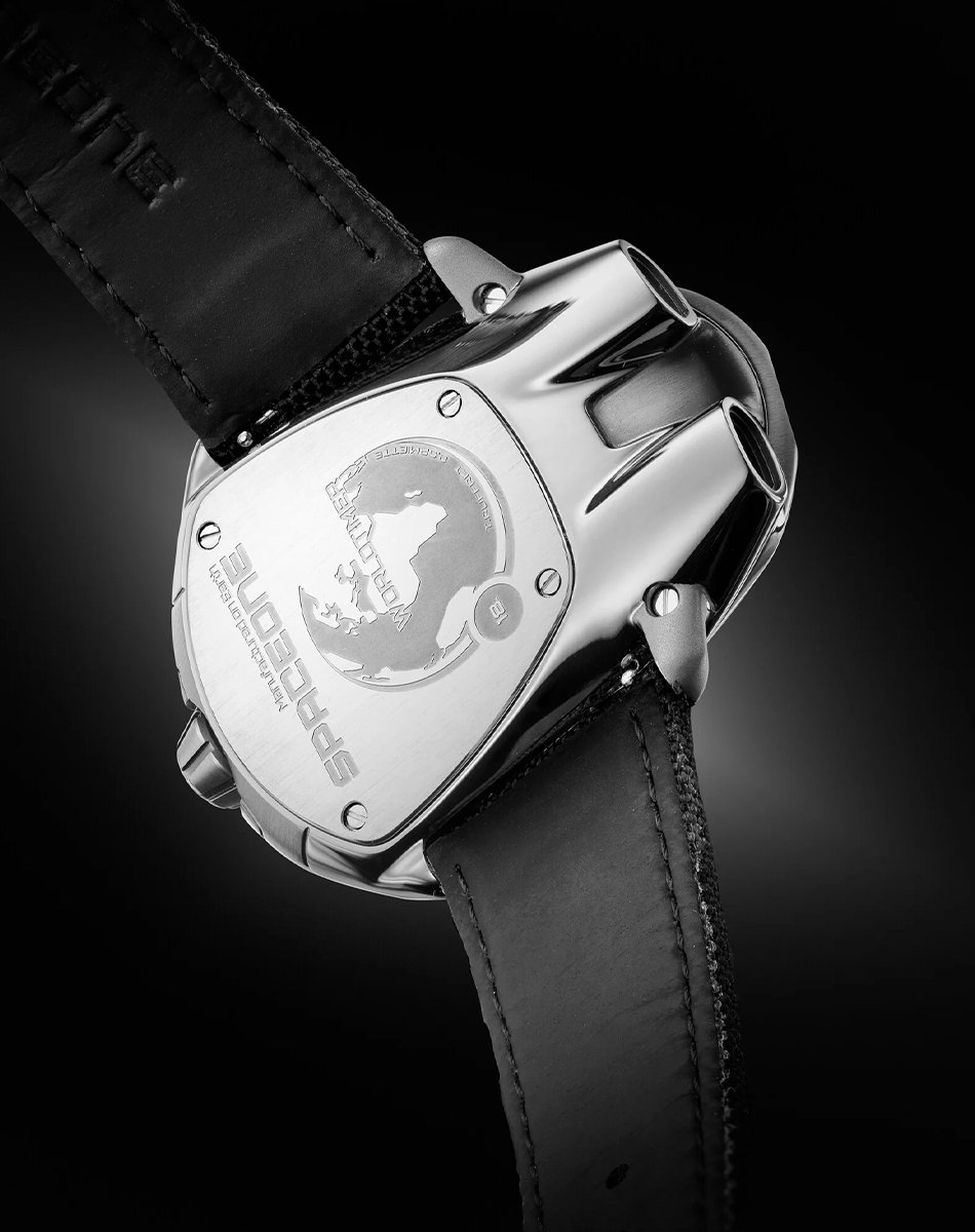 SpaceOne – WorldTimer Titanium, futuristische Weltzeituhr aus Titan