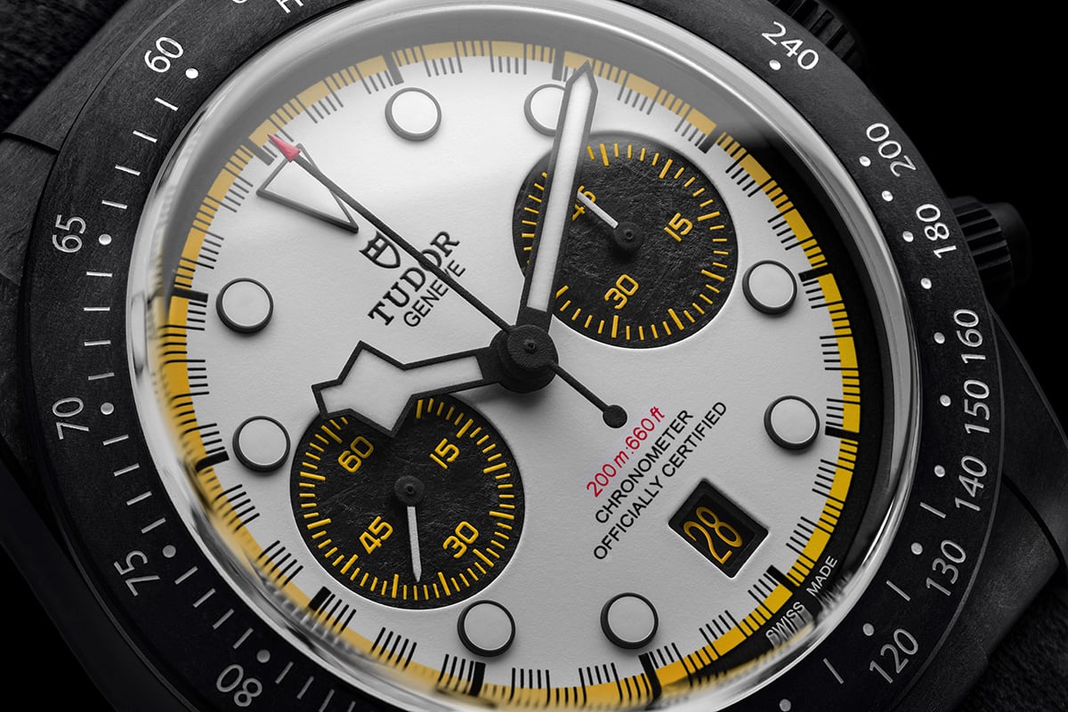 Tudor Black Bay Chrono „Carbon 26“, Zifferblatt Nahaufnahme