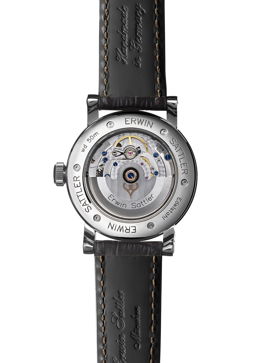 Erwin Sattler Classica Medium Limited, Gehäuseboden mit Blick auf das Kaliber STP 1-21