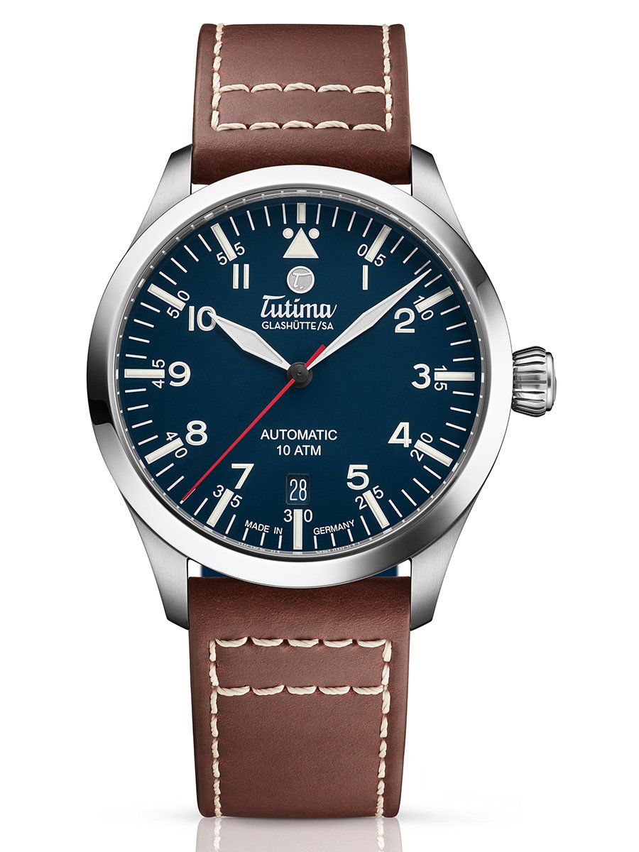Tutima Flieger T5-6109-03: Uhr mit blauem Zifferblatt und braunem Lederband