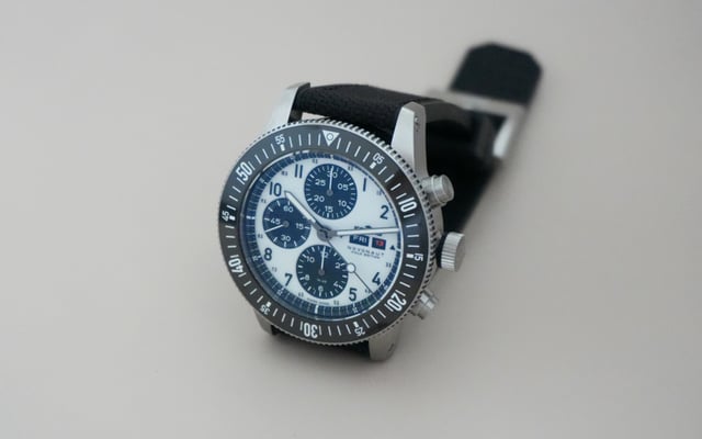 Fortis Novonaut N-42 Halo, Uhr in Schwarz