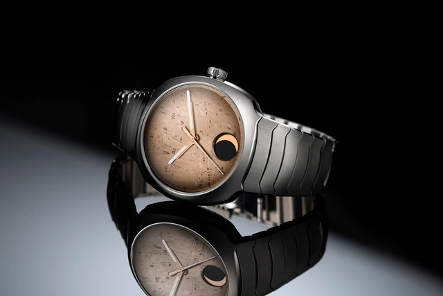 H. Moser & Cie.: Streamliner Perpetual Moon Concept Meteorite