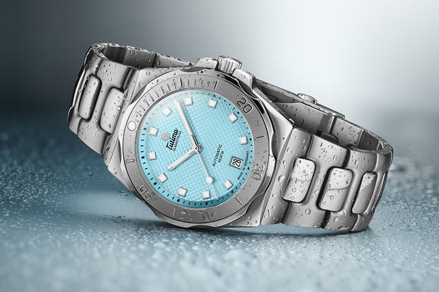 Tutima Glashütte Seven Seas S, 6156-30, Uhr liegend, blaues Zifferblatt