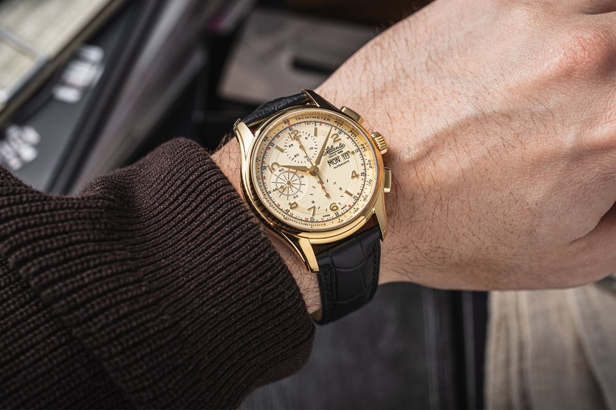 Atlantic – Worldmaster Prestige Valjoux Limited Edition, Automatikuhr mit goldenem Gehäuse am Lederband