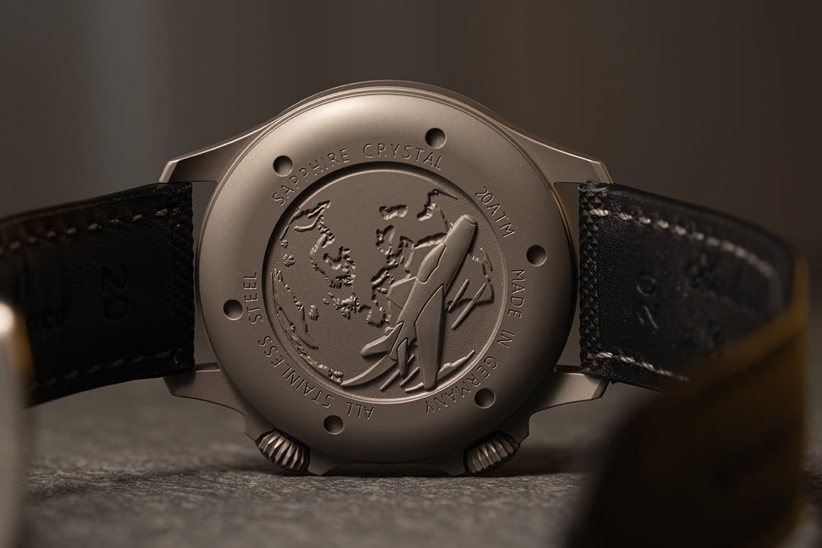 Laco Frankfurt 40 GMT: Gehäusebden mit Gravur