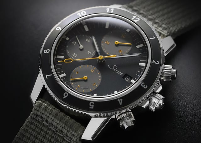 Sinn: 103 St Sa Lufthansa, Detailaufnahme Uhr Chronograph