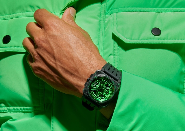 Bell & Ross – BR-X3 Night Vision, quadratische Automatikuhr mit Leuchtmasse 