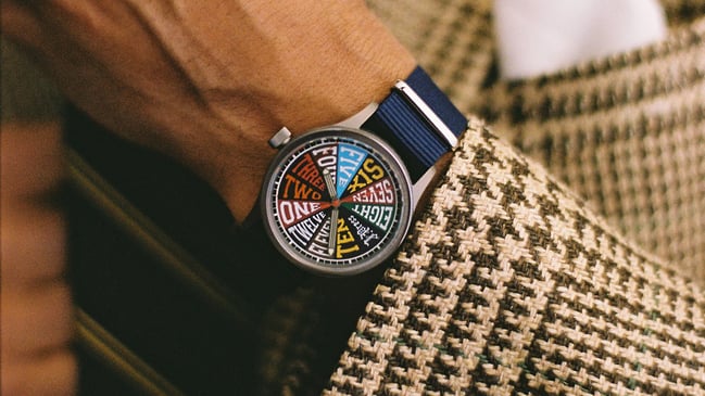 J. Press B80 Watch, Kollaborationsuhr mit Bamford London mit buntem Zifferblatt