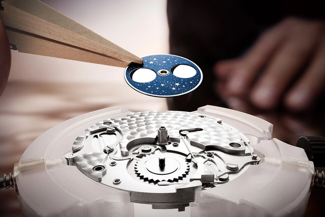 Jaeger-LeCoultre Master Ultra Thin Moon, Referenz q1368460, Detailaufnahme der Mondphasenscheibe