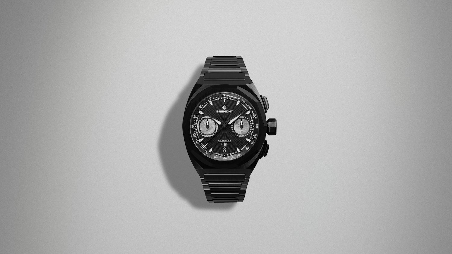 Fronansicht der Bremont Supernova Hawking