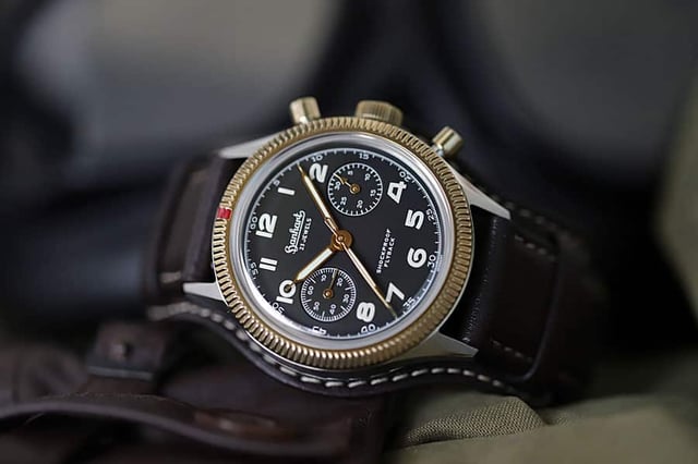 Die legendäre Hanhart 417 gibt es nun in einer besonderen Version aus Stahl und Bronze