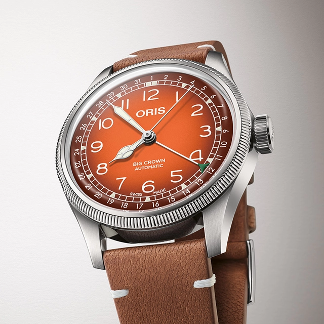 Oris x Cervo Volante Big Crown Automatic orange Halbseite