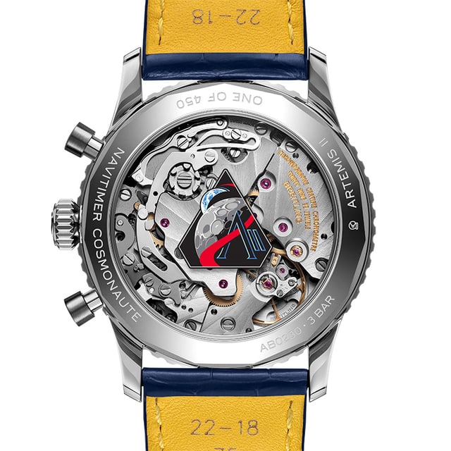 Breitling Navitimer B02 Chronograph 41 Cosmonaute Artemis II, Gehäuseboden mit Werk