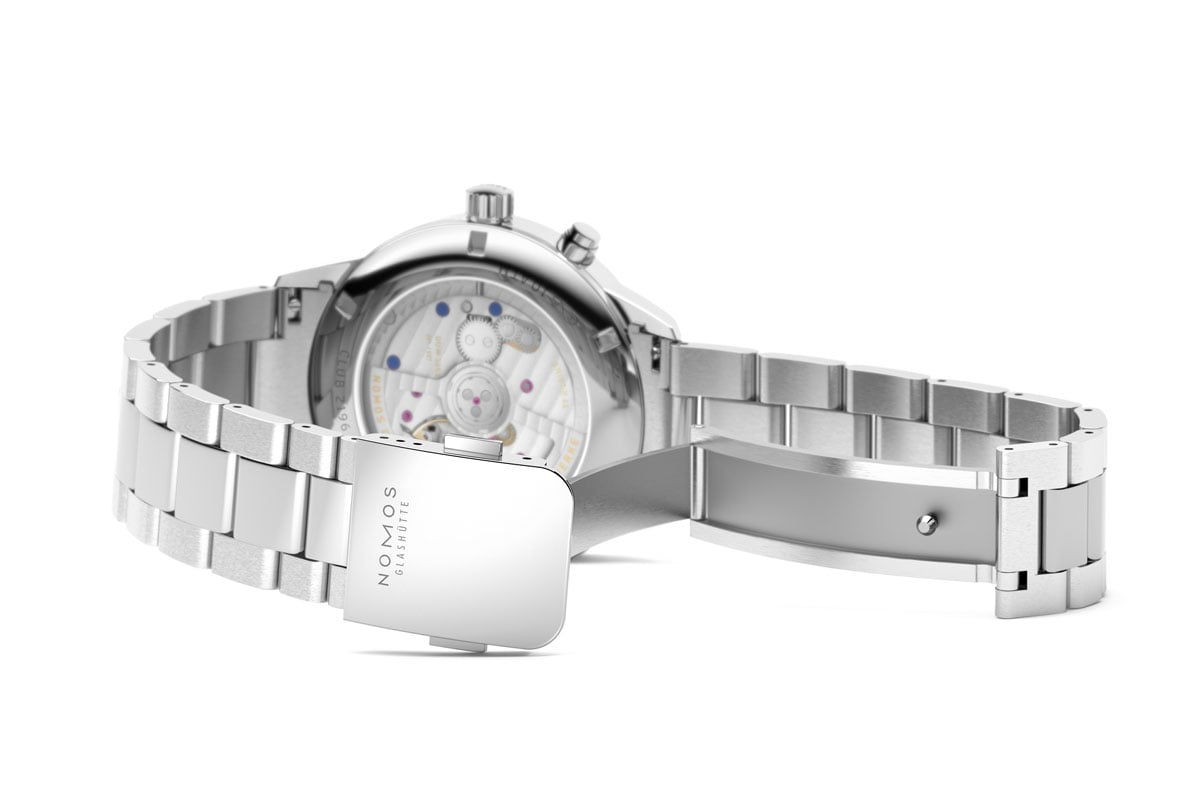 Nomos Glashütte: Club Sport Neomatik Weltzeit Dark mit Glasboden