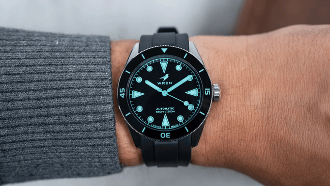 Wren – Diver One Abyss, Taucheruhr aus Edelstahl mit Automatikwerk und Drehlünette