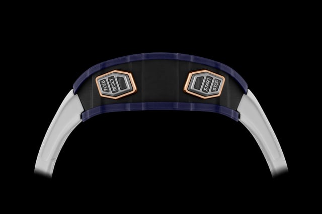 Richard Mille: RM 41-01 Tourbillon Soccer in Dark Blue Quartz TPT linke Seite